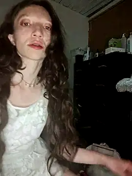 Lucy cole online show from 26, 2, 2025