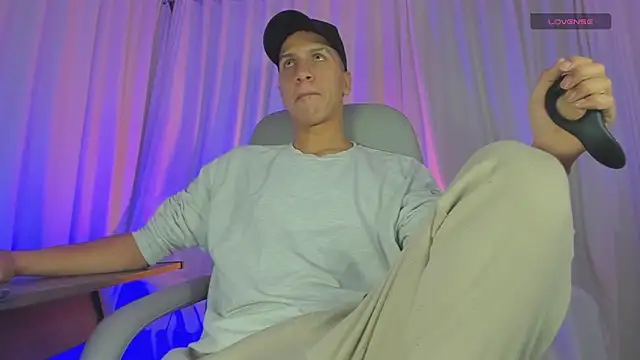 Snapshot of matt_benji chatting on 18, 3, 2025 matt benji online show from 18, 3, 2025
