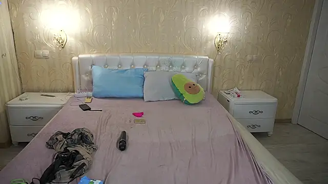 LunaaMayy online show from 2, 3, 2026