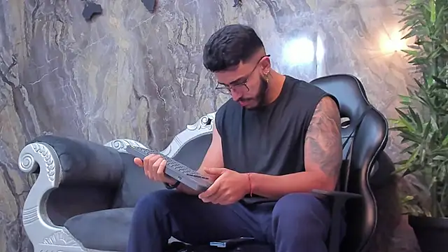 Liam Kleiin online show from 7, 2, 2025