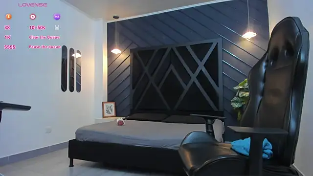 Liam Kleiin online show from 18, 10, 2025