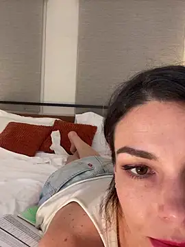 hotwife margot online show from 1, 6, 2026