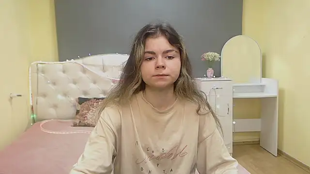 TinaRedly online show from 11, 5, 2026