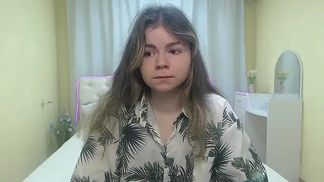 TinaRedly online show from 25, 5, 2026