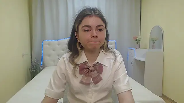 TinaRedly online show from 2, 7, 2026