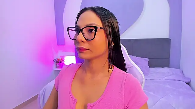 amira cute2 online show from 21, 6, 2026
