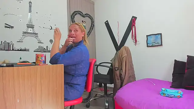 hotandfierylatinos2023 online show from 1, 2, 2025