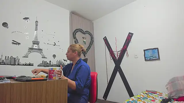 hotandfierylatinos2023 online show from 18, 2, 2025