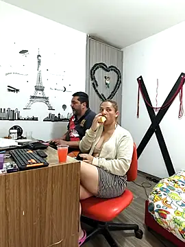 hotandfierylatinos2023 online show from 9, 3, 2025