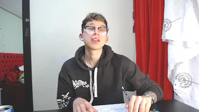  Thomas hot  online show from 24, 12, 2024