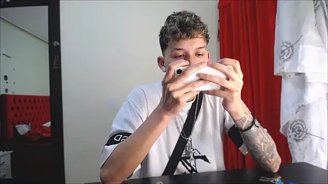  Thomas hot  online show from 7, 1, 2025