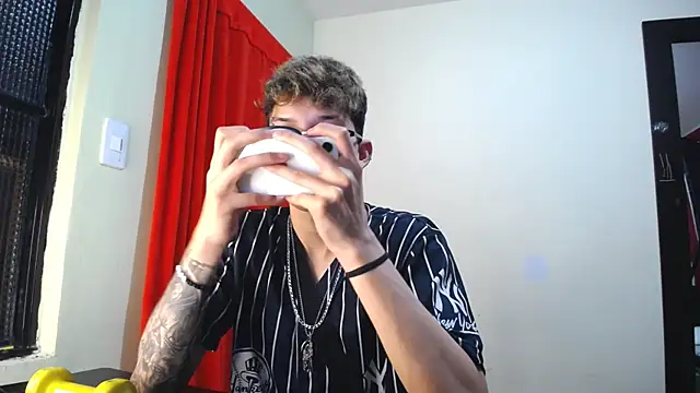  Thomas hot  online show from 31, 1, 2025