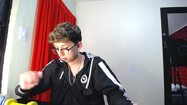  Thomas hot  online show from 31, 1, 2025