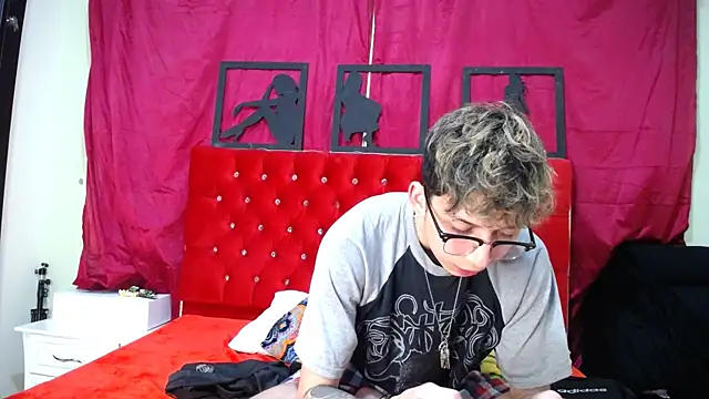  Thomas hot  online show from 15, 2, 2025