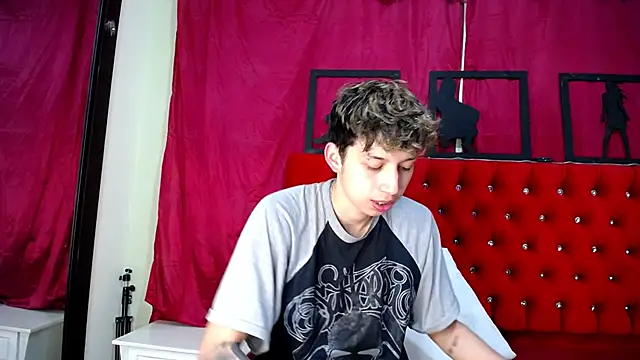  Thomas hot  online show from 28, 2, 2025