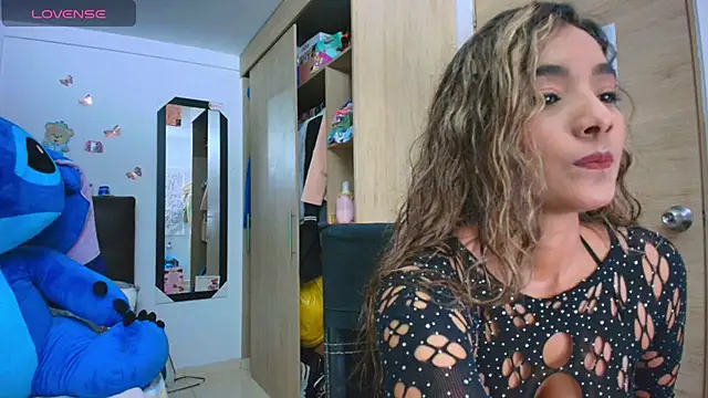 megan collins96 online show from 12, 5, 2026