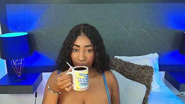 Snapshot of charlottebrowns_ chatting on 9, 2, 2025 charlottebrowns online show from 9, 2, 2025