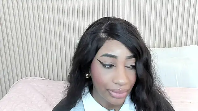 Snapshot of charlottebrowns_ chatting on 3, 10, 2025 charlottebrowns online show from 3, 10, 2025