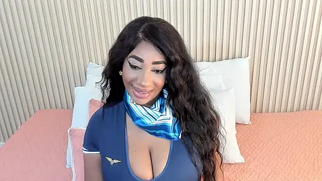 Snapshot of charlottebrowns_ chatting on 4, 10, 2025 charlottebrowns online show from 4, 10, 2025