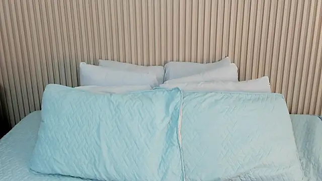 Snapshot of charlottebrowns_ chatting on 21, 10, 2025 charlottebrowns online show from 21, 10, 2025