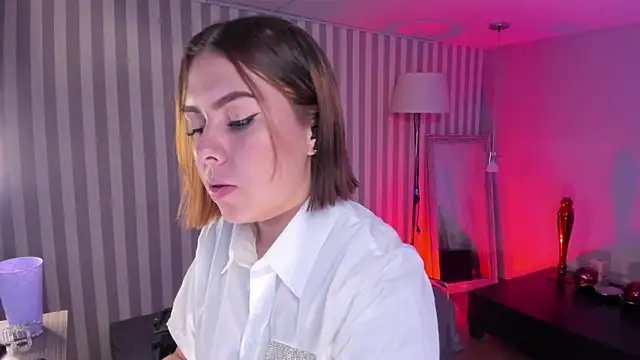 ArianaBaker online show from 8, 1, 2025