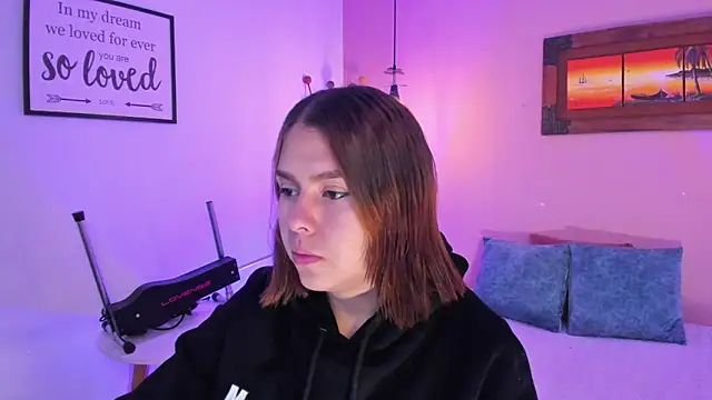 ArianaBaker online show from 8, 3, 2025