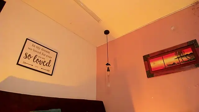 Snapshot of ArianaBaker chatting on 7, 11, 2025 ArianaBaker online show from 7, 11, 2025