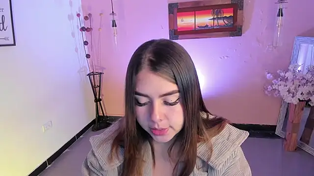 Snapshot of ArianaBaker chatting on 25, 11, 2025 ArianaBaker online show from 25, 11, 2025