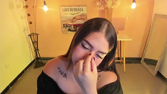 Snapshot of ArianaBaker chatting on 28, 11, 2025 ArianaBaker online show from 28, 11, 2025