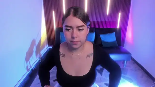 Snapshot of ArianaBaker chatting on 3, 12, 2025 ArianaBaker online show from 3, 12, 2025