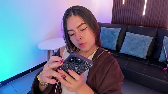 Snapshot of ArianaBaker chatting on 14, 12, 2025 ArianaBaker online show from 14, 12, 2025