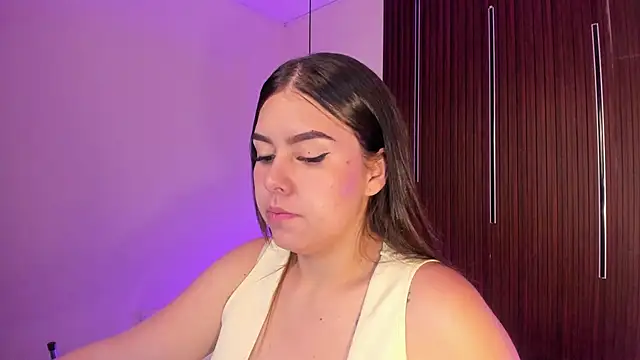 ArianaBaker online show from 18, 5, 2026