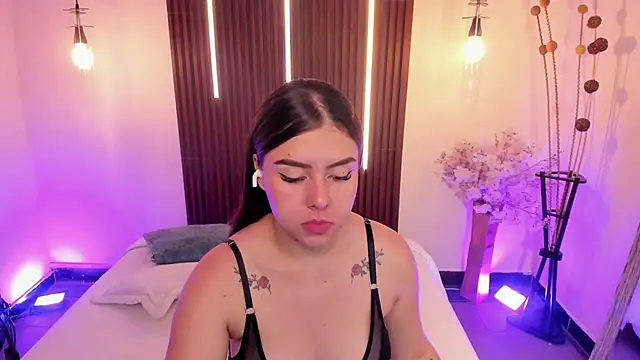 ArianaBaker online show from 20, 5, 2026