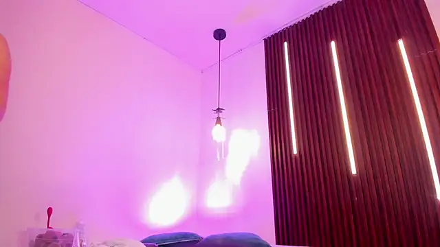 ArianaBaker online show from 27, 6, 2026