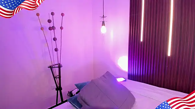 ArianaBaker online show from 4, 7, 2026
