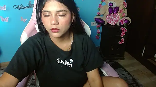 Snapshot of Candela-Smith chatting on 12, 4, 2026 Candela-Smith online show from 12, 4, 2026