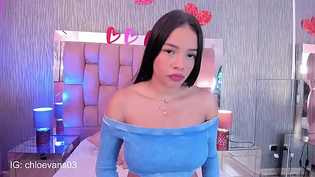 Snapshot of Chloe_evans__ chatting on 25, 9, 2025 Chloe evans   online show from 25, 9, 2025