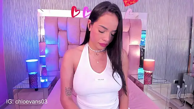 Snapshot of Chloe_evans__ chatting on 26, 9, 2025 Chloe evans   online show from 26, 9, 2025