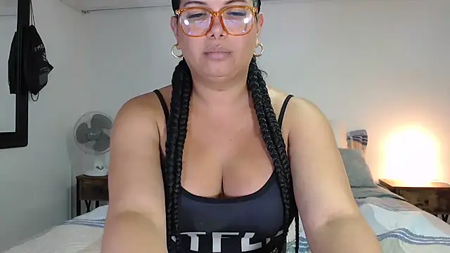 Snapshot of flowerdirtty chatting on 26, 10, 2025 flowerdirtty online show from 26, 10, 2025