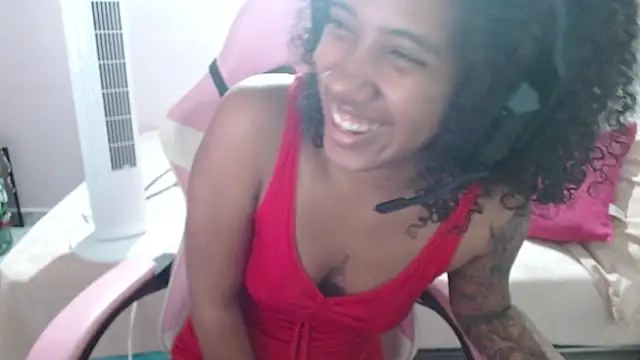 TiffanyRoouse online show from 4, 1, 2025