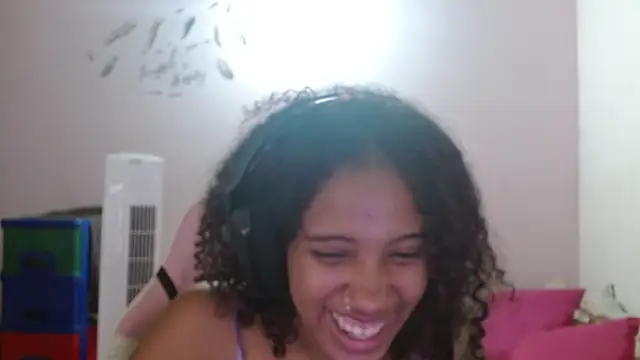 TiffanyRoouse online show from 17, 1, 2025