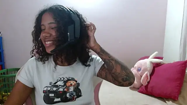 TiffanyRoouse online show from 18, 3, 2025