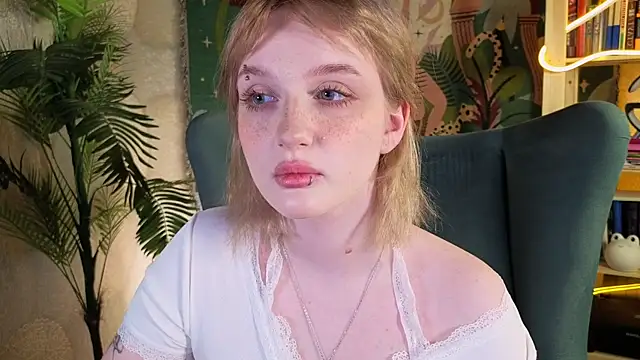 Snapshot of ELLIEJAY chatting on 10, 4, 2026 ELLIEJAY online show from 10, 4, 2026