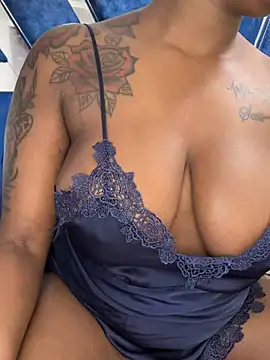 Snapshot of SexxyLunar chatting on 10, 7, 2026 SexxyLunar online show from 10, 7, 2026