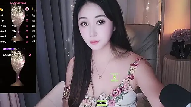 Snapshot of Liiniie-Lovers chatting on 8, 11, 2025 Liiniie-Lovers online show from 8, 11, 2025