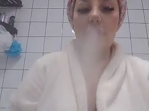 Snapshot of magical_mia chatting on 28, 2, 2025 magical mia online show from 28, 2, 2025