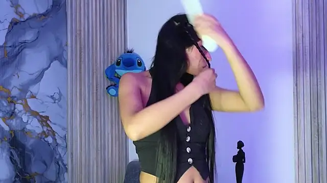 Snapshot of LissaWiild chatting on 14, 11, 2025 LissaWiild online show from 14, 11, 2025