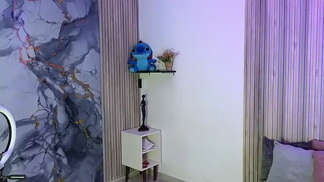 Snapshot of LissaWiild chatting on 19, 12, 2025 LissaWiild online show from 19, 12, 2025