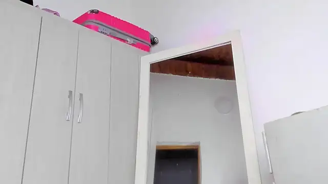 Snapshot of Kendall_Hotsexy_x chatting on 14, 4, 2026 Kendall Hotsexy x online show from 14, 4, 2026