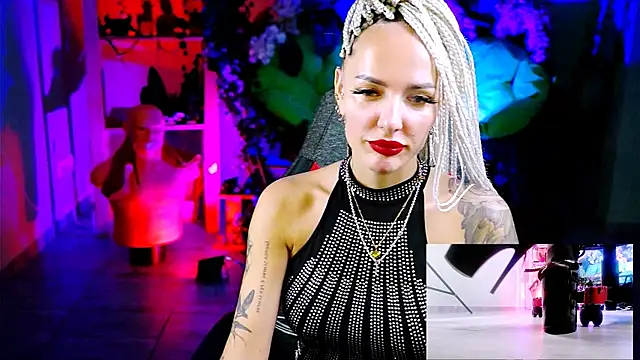 MonicaMaxwel online show from 9, 11, 2025